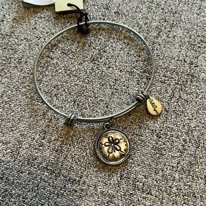 Bella Ryann Antique Silver Sand Dollar Charm Bracelet